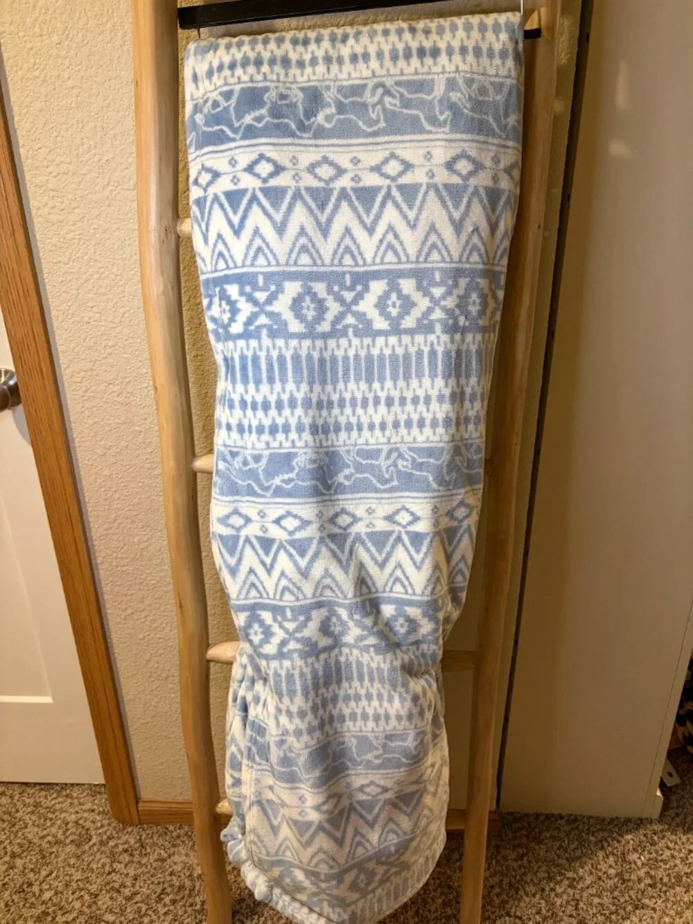 Wrangler King Ultra Plush Western Aztec Horse Blanket Blue 108x90 NWT